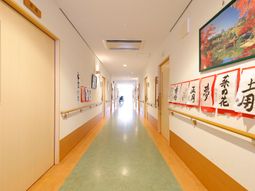 廊下の壁に掲示物