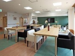 快適な居心地のラウンジ