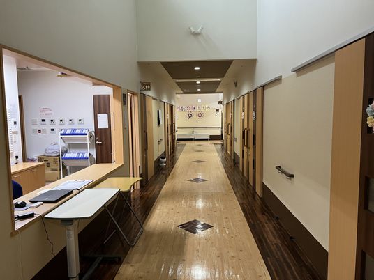 ゆったりとした廊下の風景