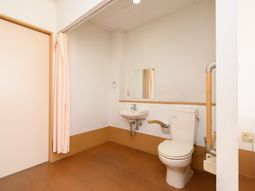 清潔感のあるトイレ空間