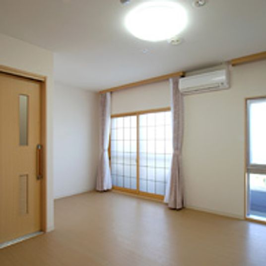 自然光が差し込む居室