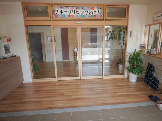 明るいエントランス