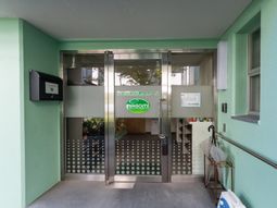 玄関ドア