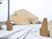 雪景色の建物外観
