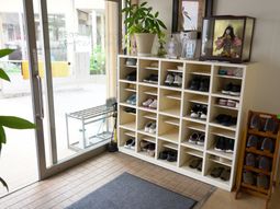 靴棚のある玄関