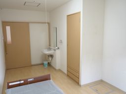 シンプルな居室空間
