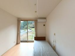 明るい居室の空間