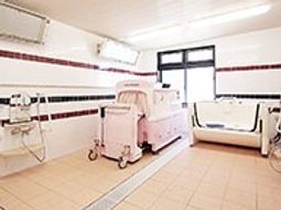 明るい浴室の様子