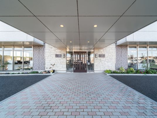 開放感あるエントランス風景
