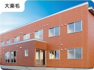 レンガ調の建物の外観