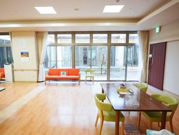 明るい共有リビング