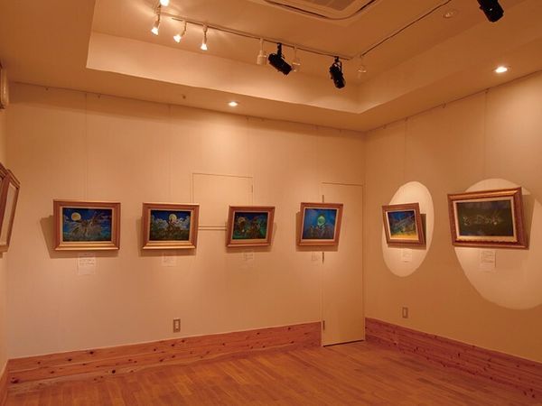 展示された美術作品の部屋