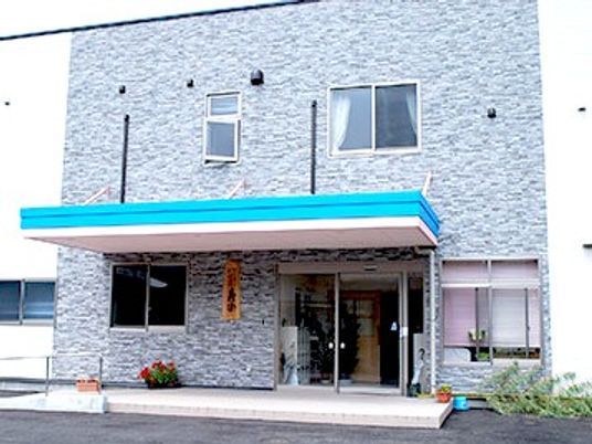 施設の正面玄関  
