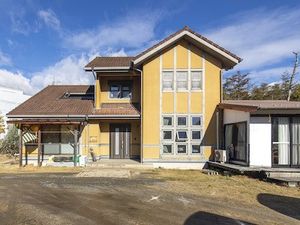 落ち着いた雰囲気の施設外観