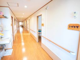 清潔な廊下の風景