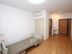 清潔な居室のインテリア