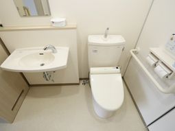 洗面台とトイレの設備