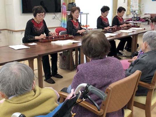 活動中の多目的室
