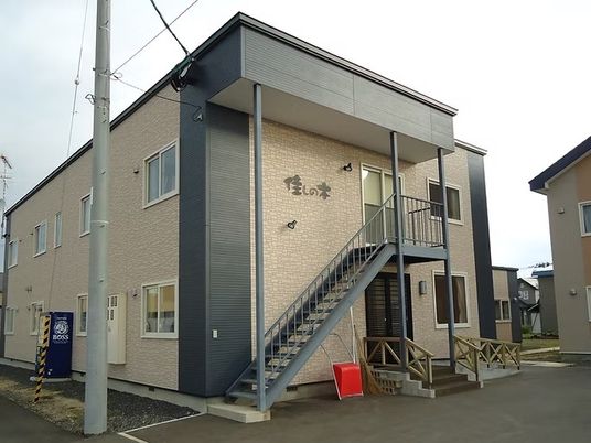 外階段のある外観  