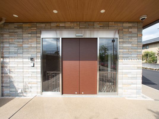 モダンなエントランス