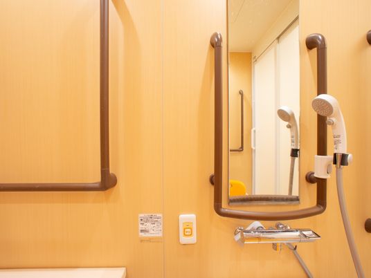 バリアフリー対応の浴室