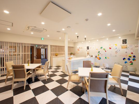 清潔感のある明るい食堂