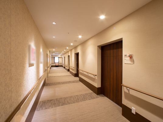 廊下の綺麗な内観