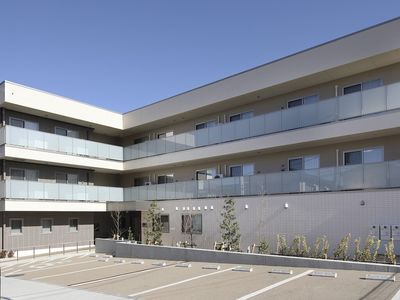 多階層の建物外観