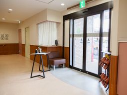 エントランスの静かな雰囲気