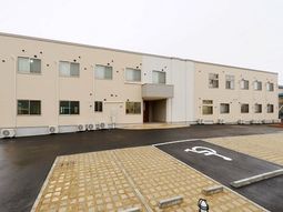 清潔感のある建物正面