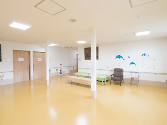 広々とした明るい中庭