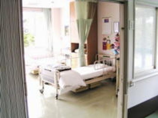 静かで明るい居室