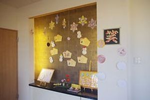 飾りが工夫された廊下