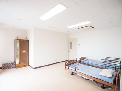 シンプルな居室内装
