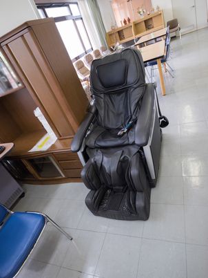 マッサージチェアのある部屋