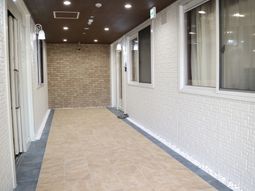 清潔な廊下の空間