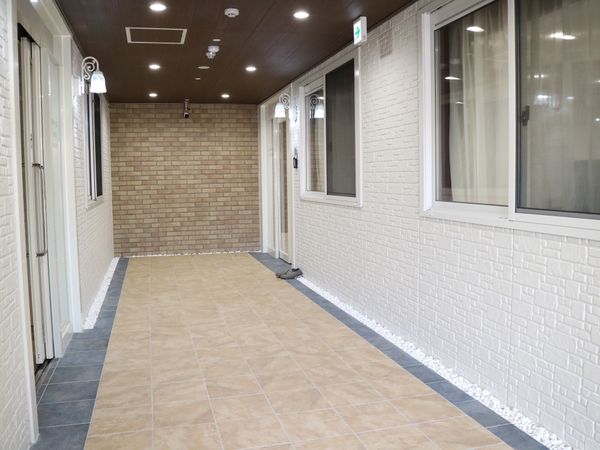 清潔な廊下の空間