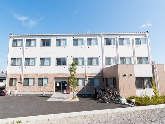 清潔な外観の建物