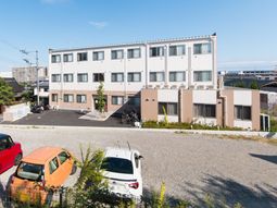 清潔感ある外観の建物