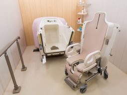 浴室設備と手すり