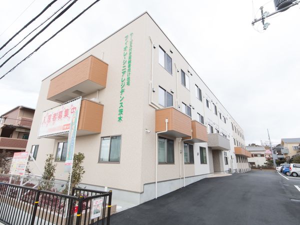 新しい外観の建物