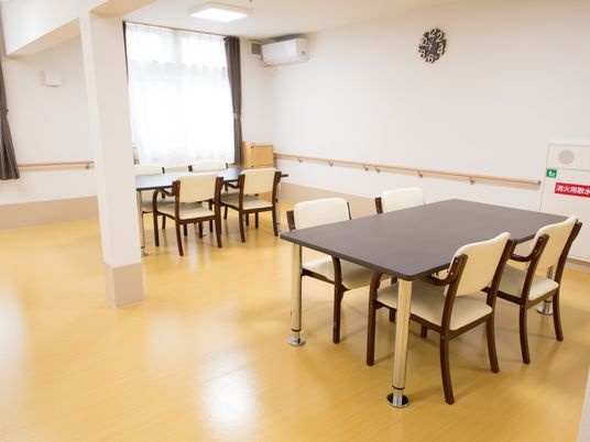 清潔感のある明るい食堂