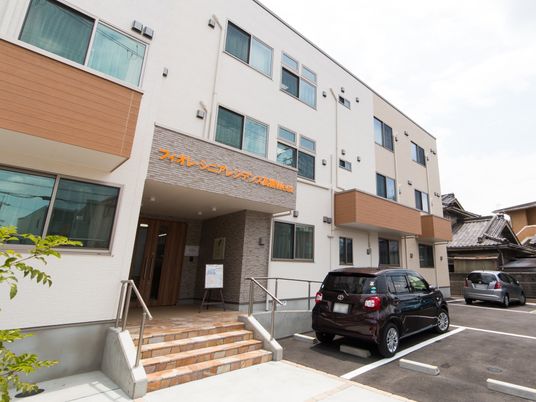 しっかりとした造りの建物外観