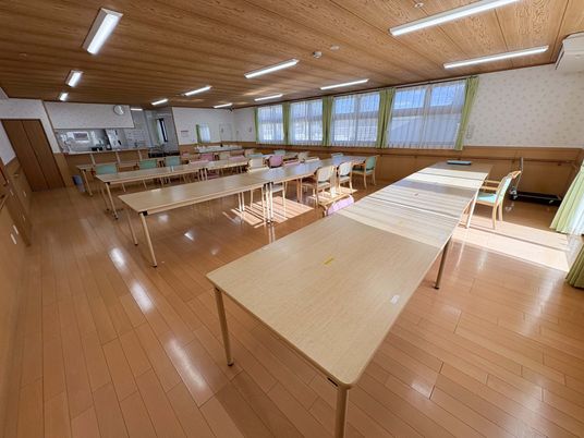 光が入る明るい室内