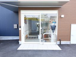 清潔感あるエントランス
