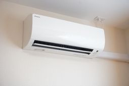 エアコンが設置された部屋