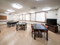 多目的室の明るい空間