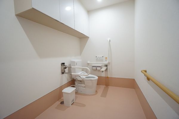 バリアフリーなトイレ空間