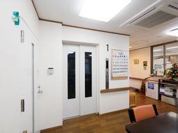 清潔な待合スペース