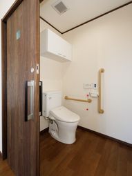 バリアフリーのトイレ空間
